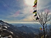 55 Sono alla croce del Monte Ocone (1351 m.) con vista verso il dirimpettaio Monte Tesoro (1432 m)